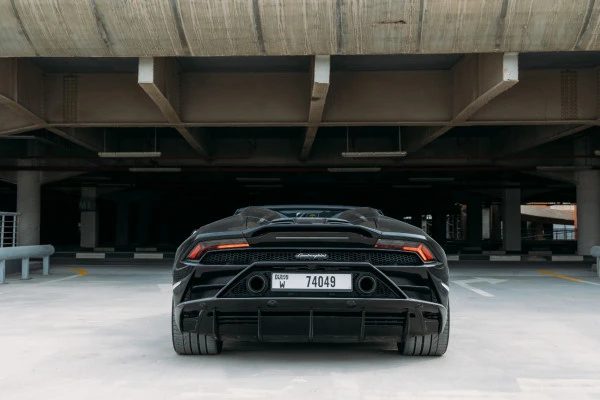  Black Lamborghini Evo Spyder Photo 2