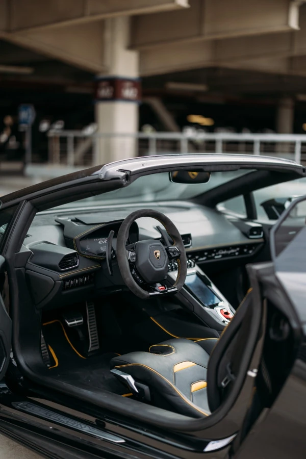  Black Lamborghini Evo Spyder Photo 6
